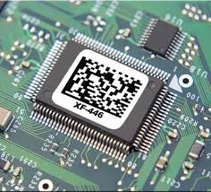 Hittebestendig etiket met 2D-code op elektronicaonderdeel